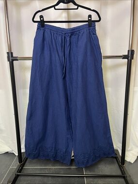 Roller Rabbit x Target Women's Scalloped Hem Drawstring
Pants - Navy Blue- M